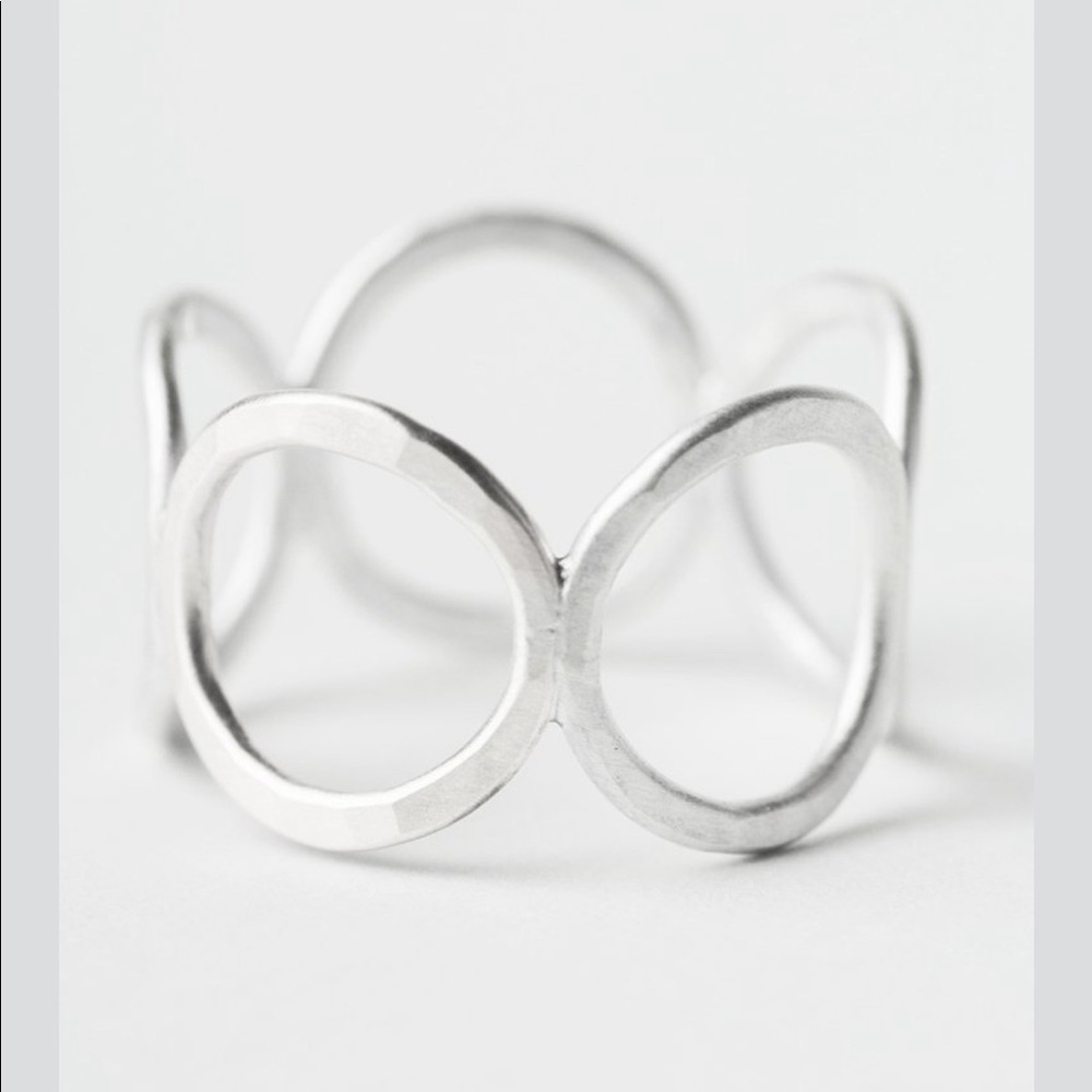 Hand made circle ring - Picture 2 of 3